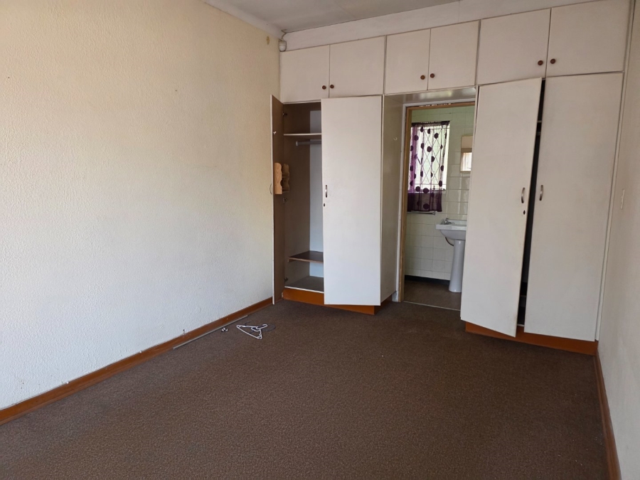 3 Bedroom Property for Sale in Flora Gardens Gauteng