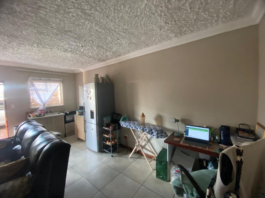 10 Bedroom Property for Sale in Silverton Gauteng