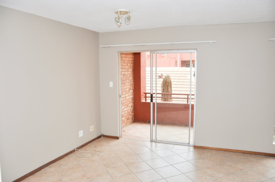 2 Bedroom Property for Sale in Die Hoewes Gauteng