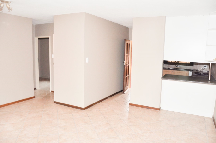 2 Bedroom Property for Sale in Die Hoewes Gauteng
