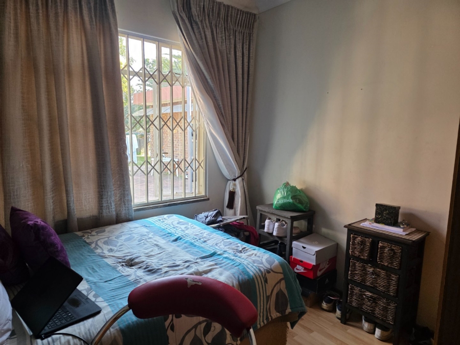 To Let 4 Bedroom Property for Rent in Flora Gardens Gauteng