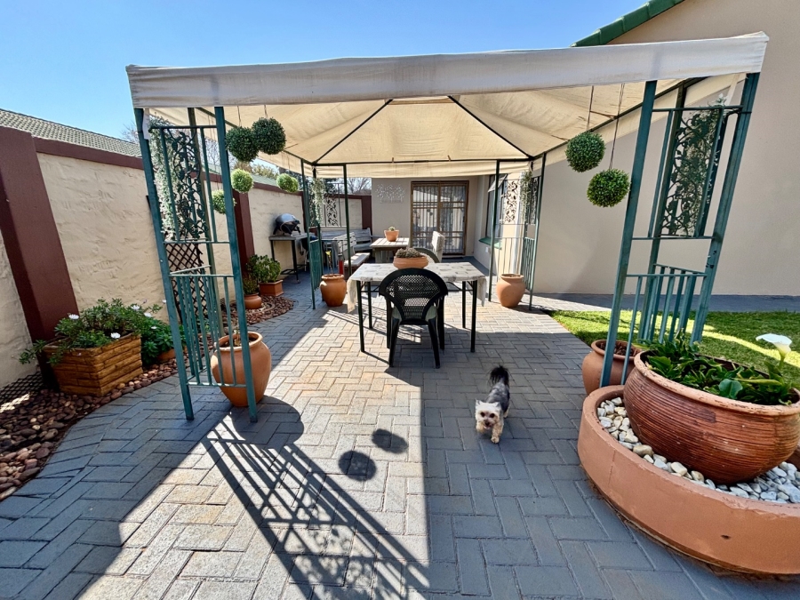 3 Bedroom Property for Sale in Erasmus Gauteng