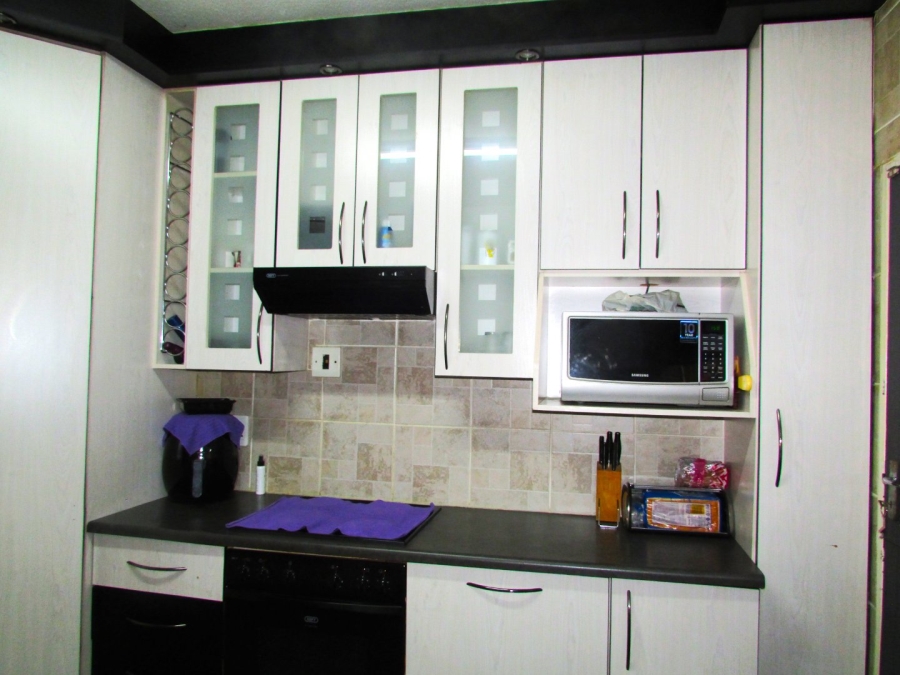 3 Bedroom Property for Sale in Flora Gardens Gauteng