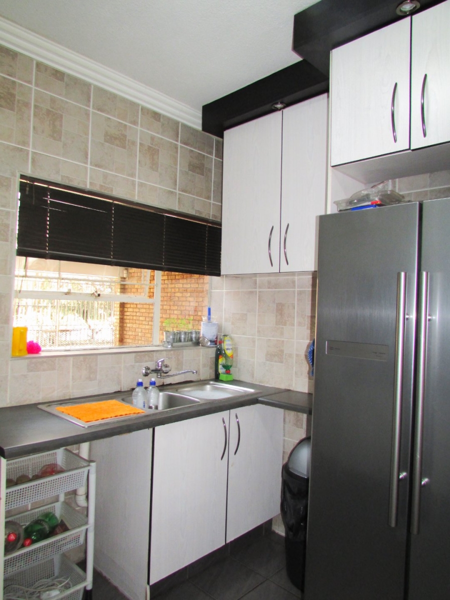 3 Bedroom Property for Sale in Flora Gardens Gauteng