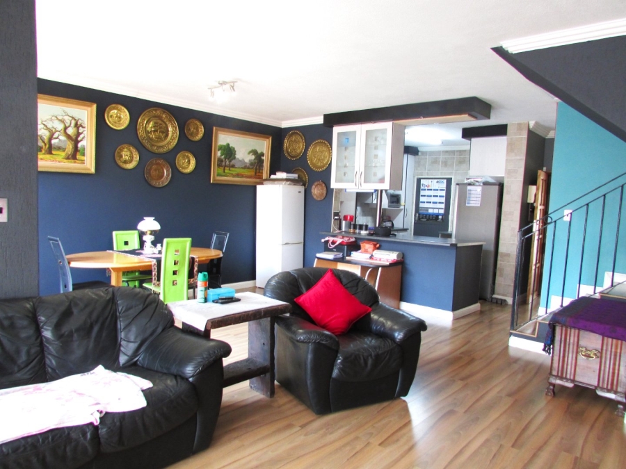 3 Bedroom Property for Sale in Flora Gardens Gauteng
