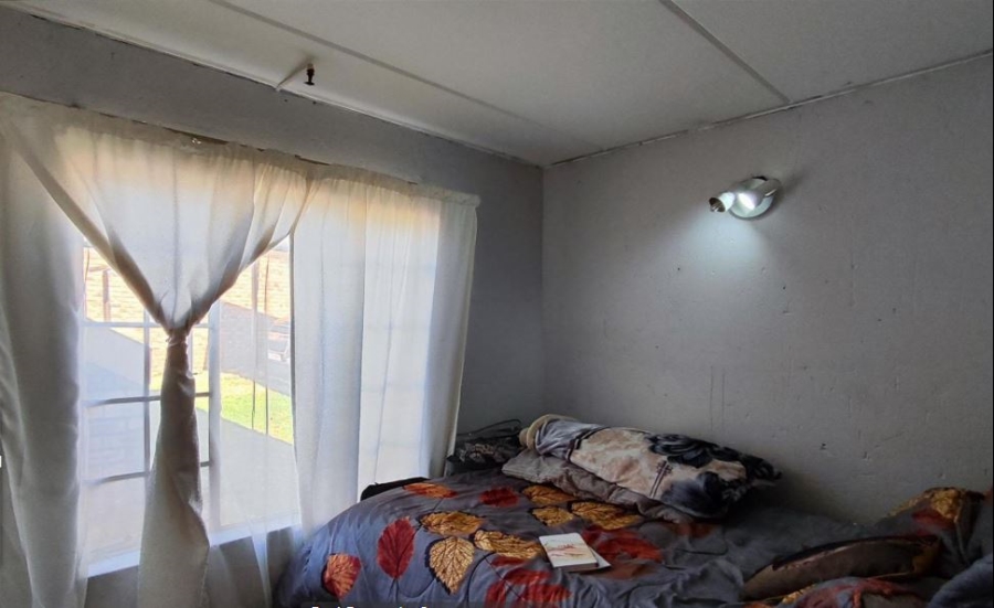 2 Bedroom Property for Sale in Chloorkop Gauteng