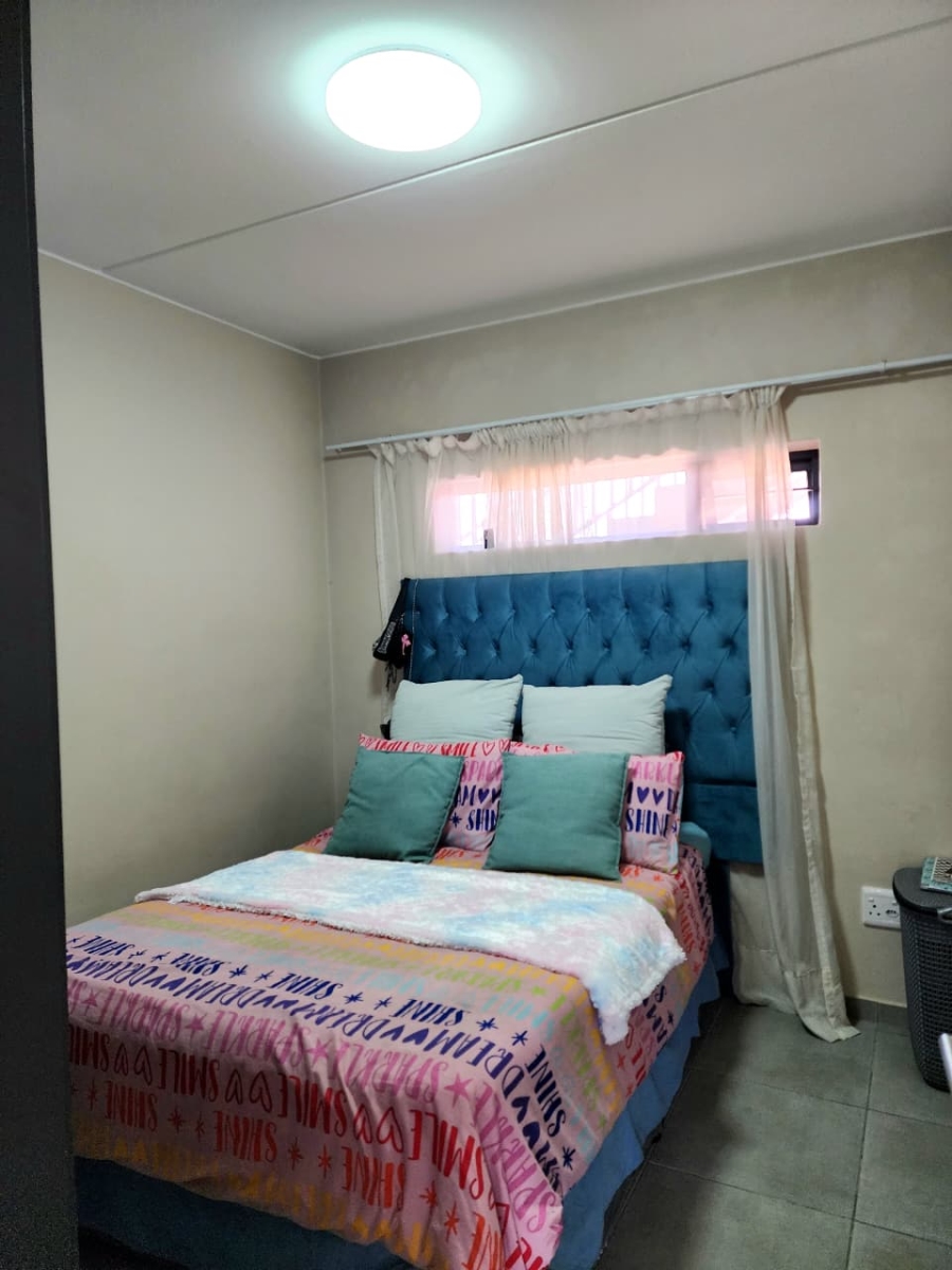 2 Bedroom Property for Sale in Vorna Valley Gauteng