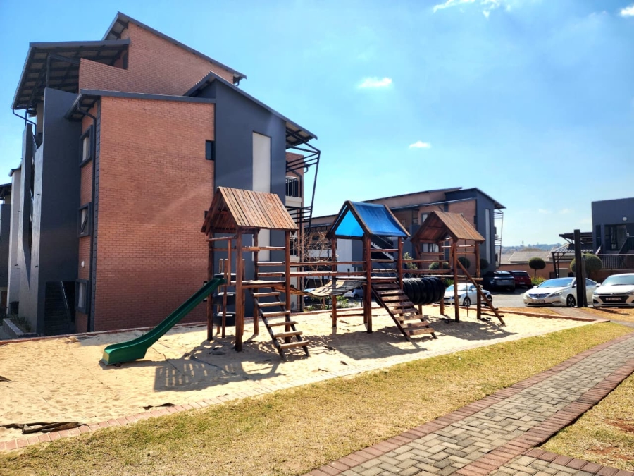 2 Bedroom Property for Sale in Vorna Valley Gauteng