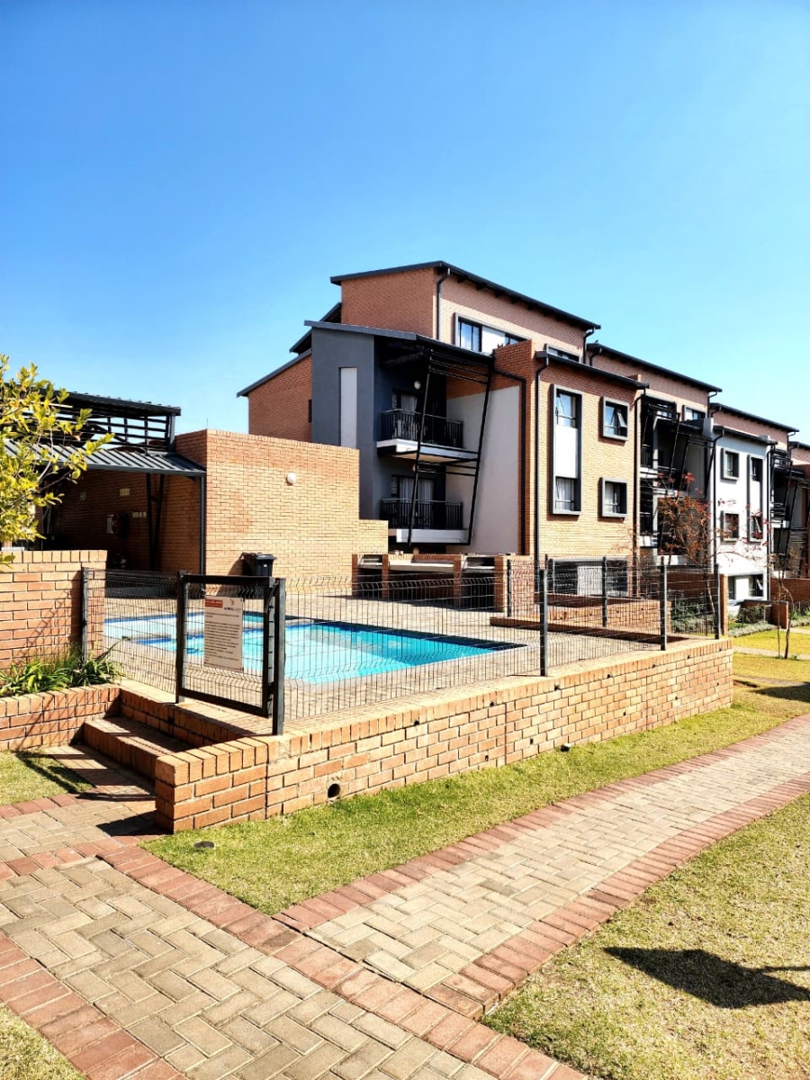2 Bedroom Property for Sale in Vorna Valley Gauteng