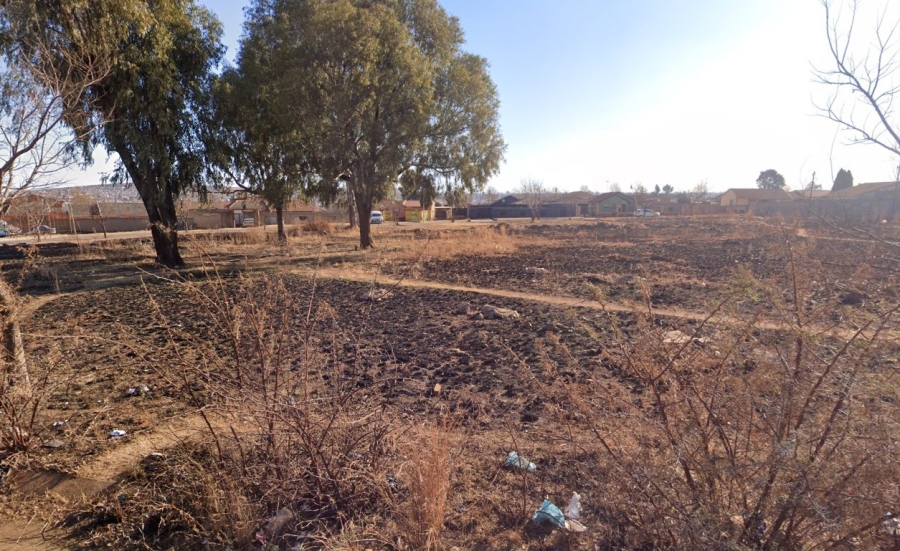  Bedroom Property for Sale in Lenasia South Gauteng