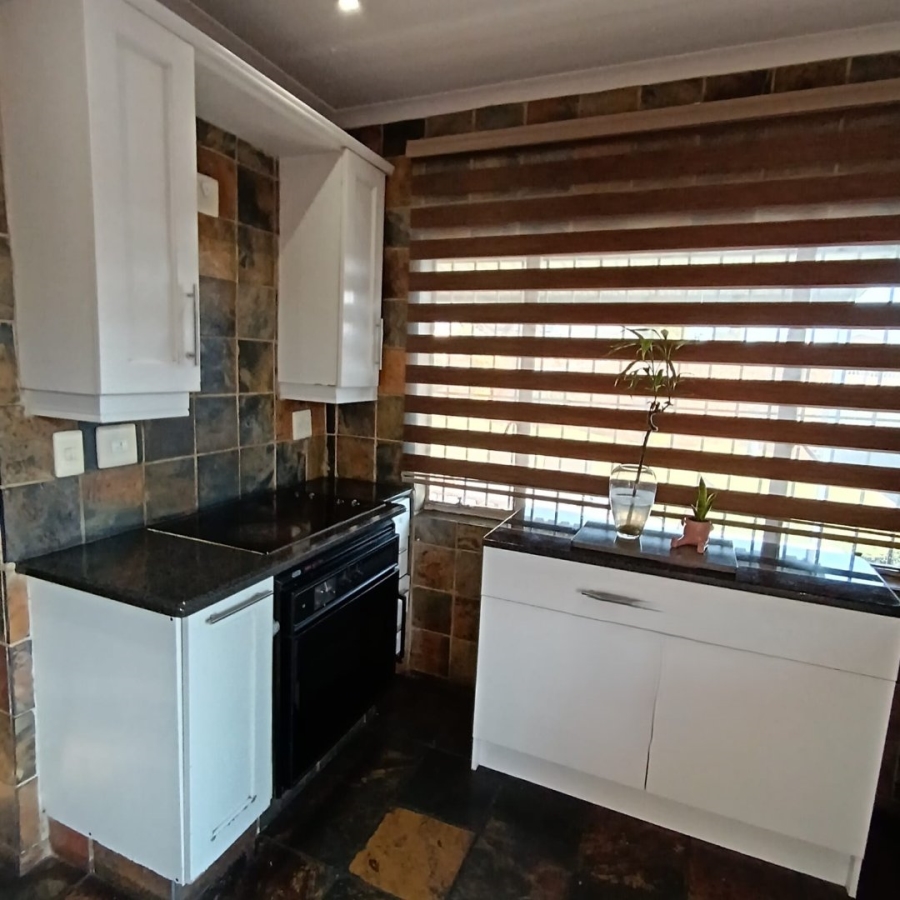 2 Bedroom Property for Sale in Klopperpark Gauteng