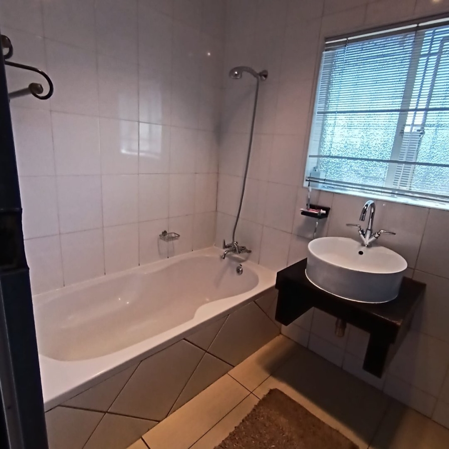 2 Bedroom Property for Sale in Klopperpark Gauteng