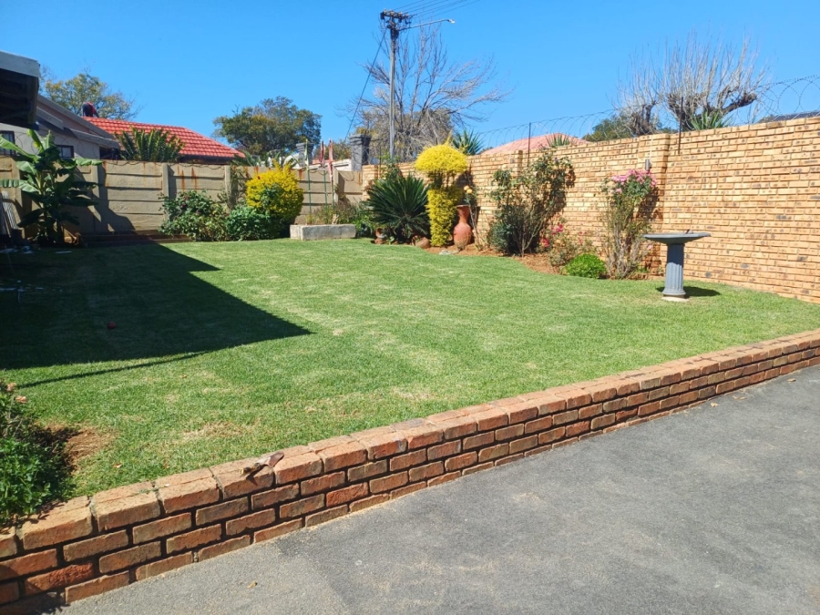 2 Bedroom Property for Sale in Klopperpark Gauteng
