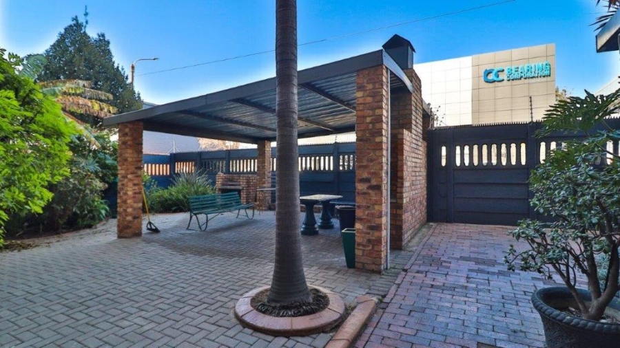 2 Bedroom Property for Sale in Edenvale Central Gauteng