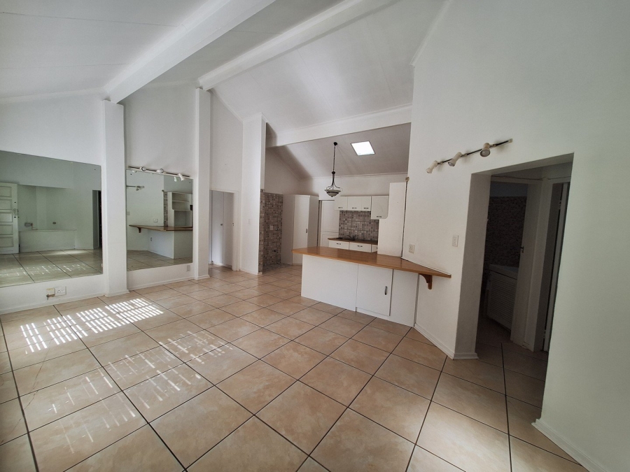 4 Bedroom Property for Sale in Rooihuiskraal Gauteng