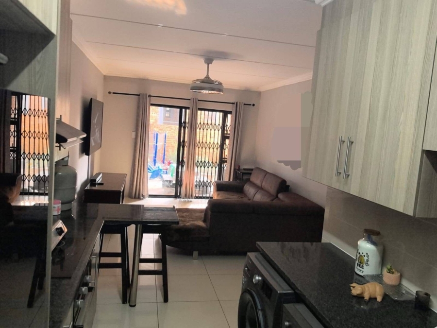 To Let 2 Bedroom Property for Rent in Fairlead Gauteng