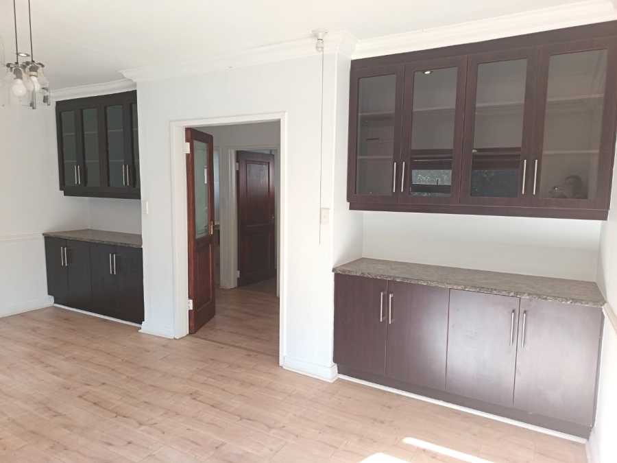 5 Bedroom Property for Sale in Silver Lakes Golf Estate Gauteng
