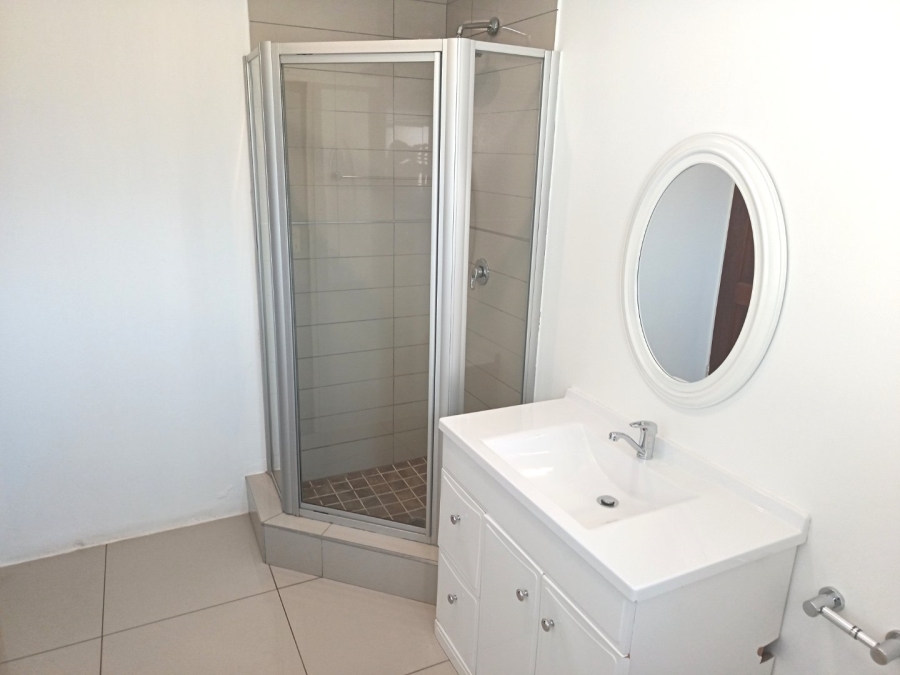 5 Bedroom Property for Sale in Silver Lakes Golf Estate Gauteng