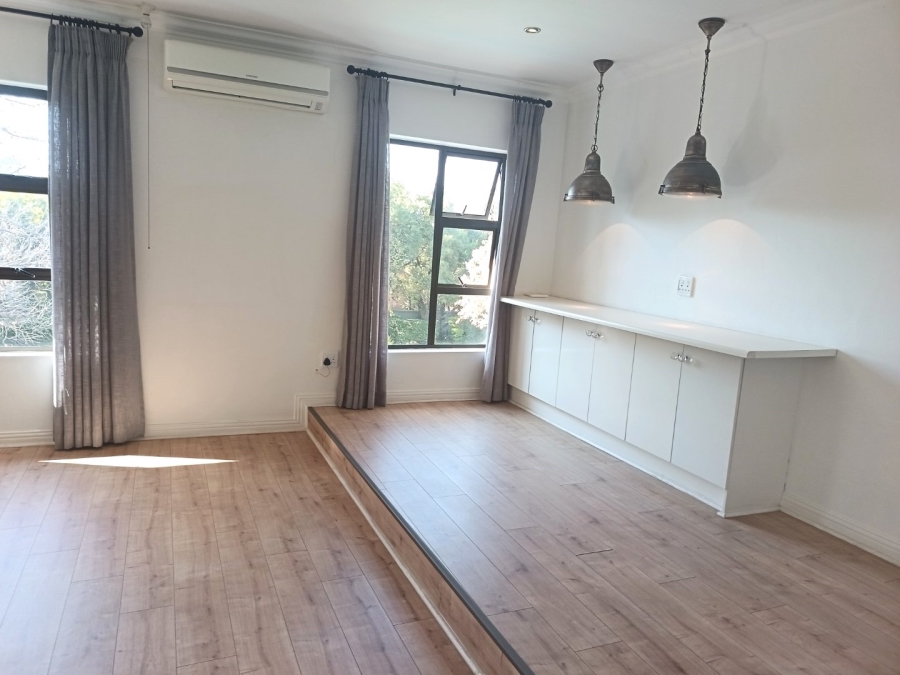 5 Bedroom Property for Sale in Silver Lakes Golf Estate Gauteng