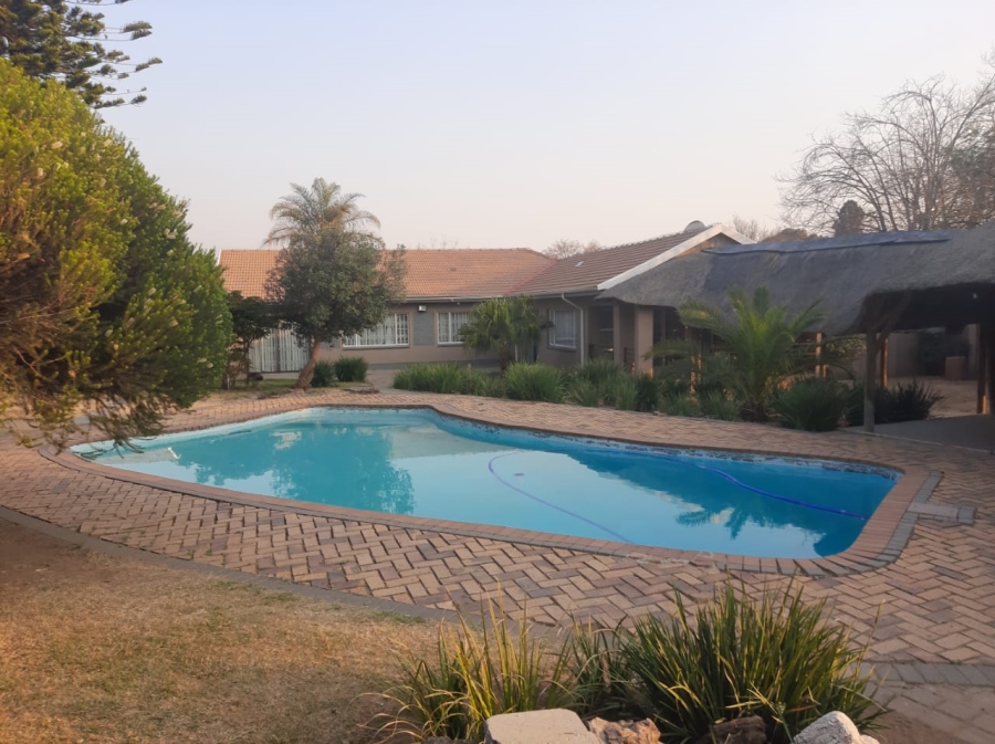 4 Bedroom Property for Sale in Lombardy East Gauteng