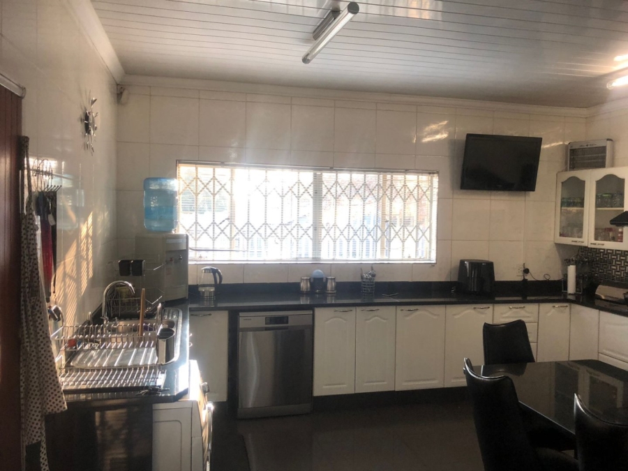 4 Bedroom Property for Sale in Lombardy East Gauteng