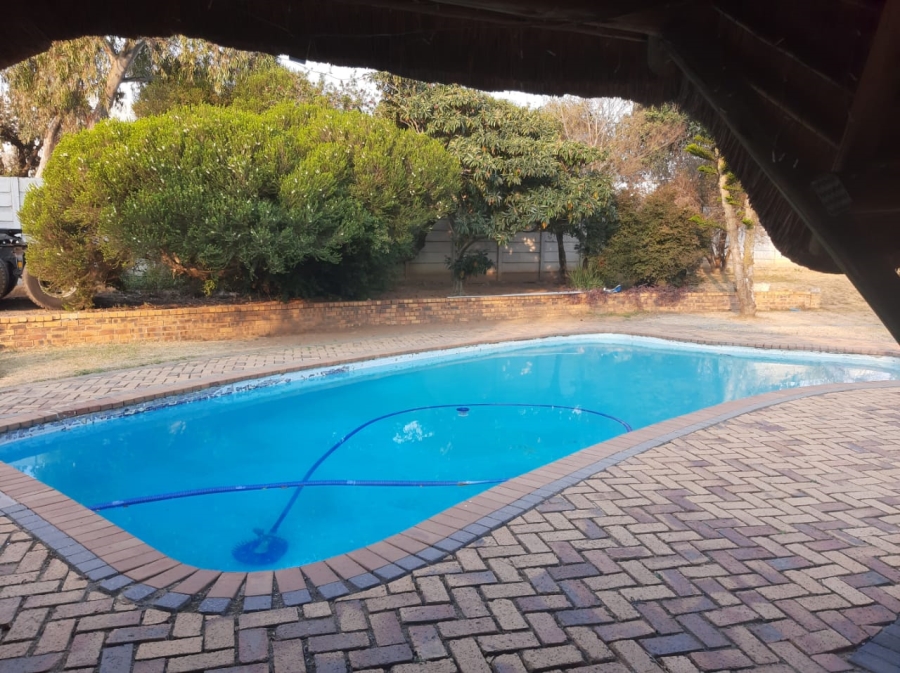 4 Bedroom Property for Sale in Lombardy East Gauteng