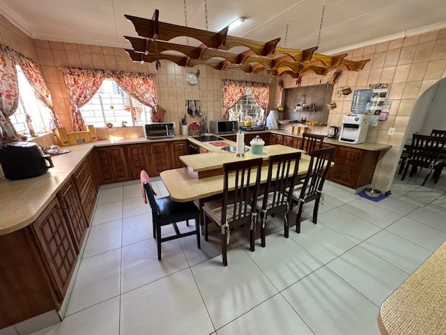 5 Bedroom Property for Sale in Edleen Gauteng