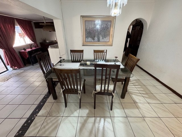 5 Bedroom Property for Sale in Edleen Gauteng