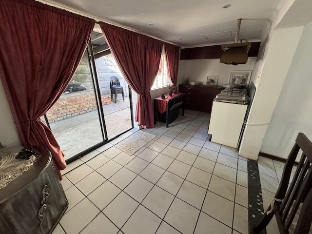 5 Bedroom Property for Sale in Edleen Gauteng