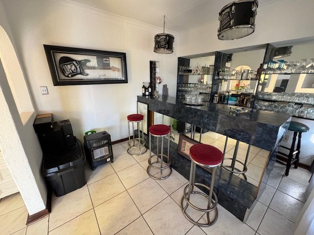 5 Bedroom Property for Sale in Edleen Gauteng