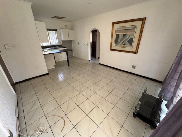 5 Bedroom Property for Sale in Edleen Gauteng