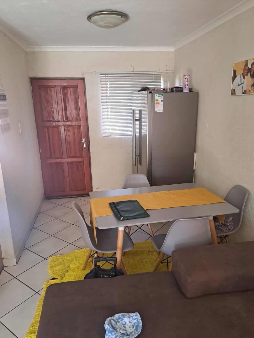 To Let 2 Bedroom Property for Rent in Theresa Park Gauteng