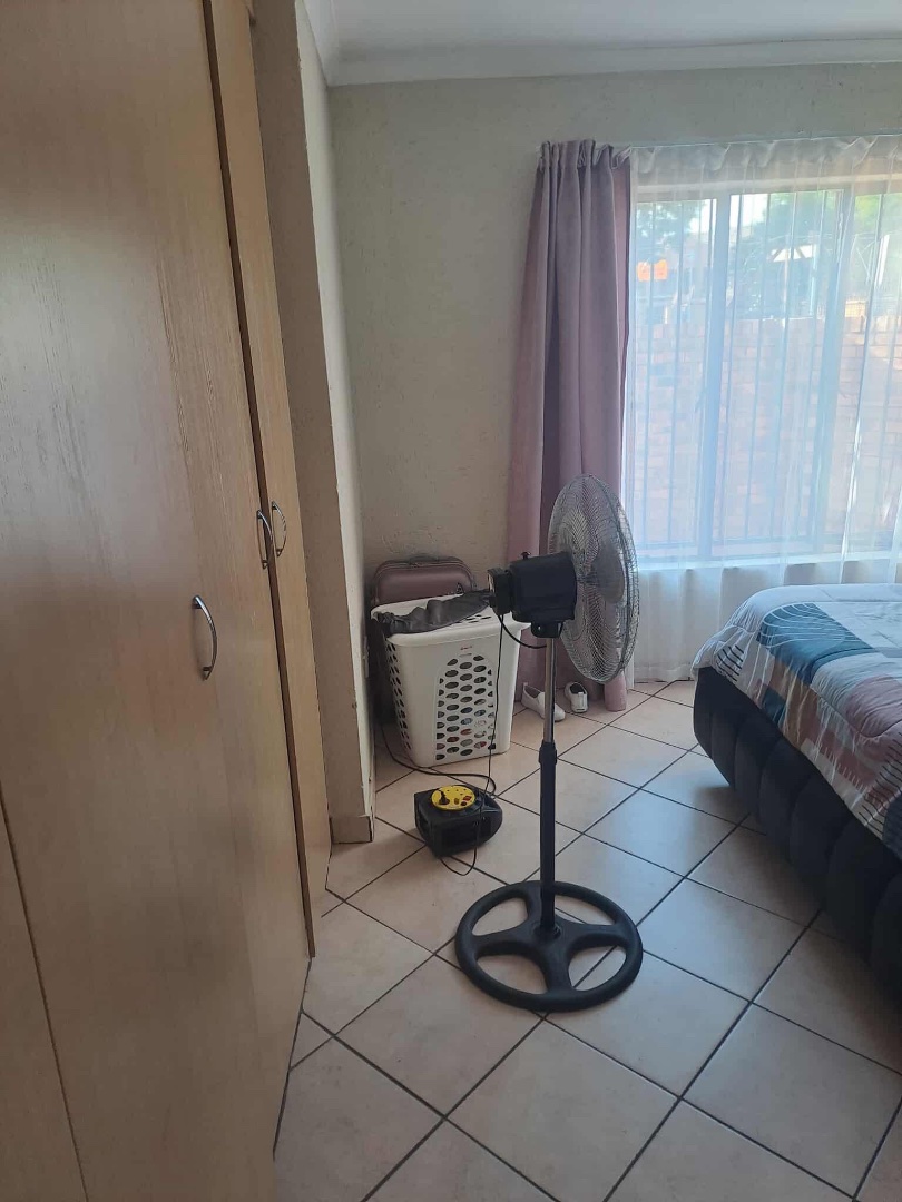 To Let 2 Bedroom Property for Rent in Theresa Park Gauteng