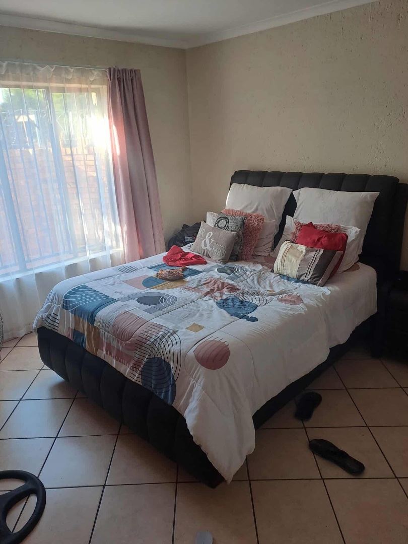 To Let 2 Bedroom Property for Rent in Theresa Park Gauteng