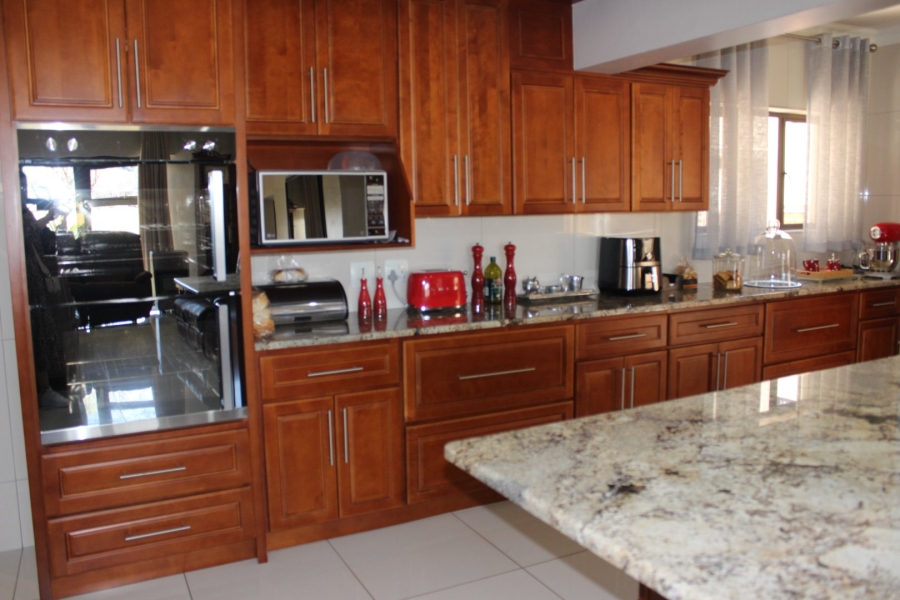 5 Bedroom Property for Sale in Centurion Golf Estate Gauteng