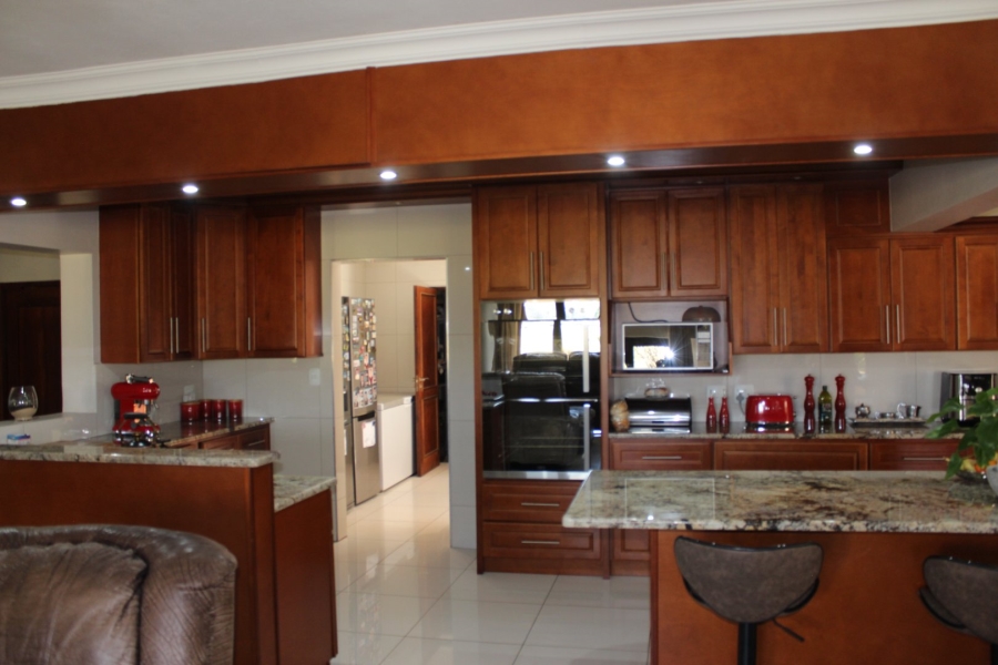 5 Bedroom Property for Sale in Centurion Golf Estate Gauteng