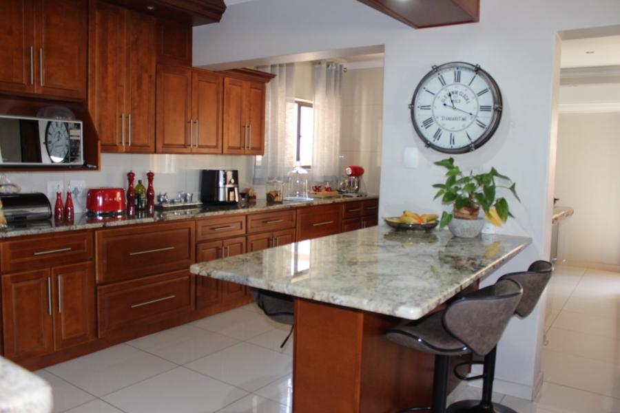 5 Bedroom Property for Sale in Centurion Golf Estate Gauteng