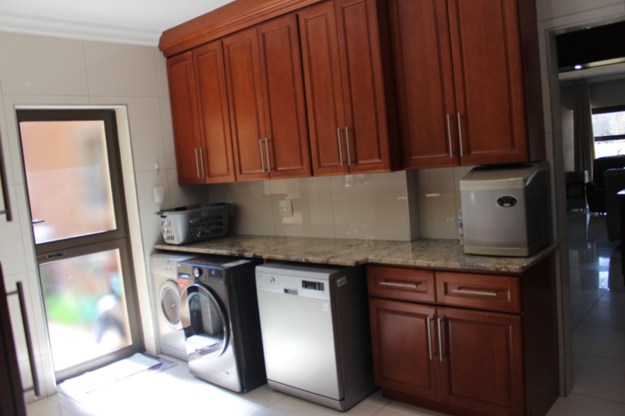 5 Bedroom Property for Sale in Centurion Golf Estate Gauteng