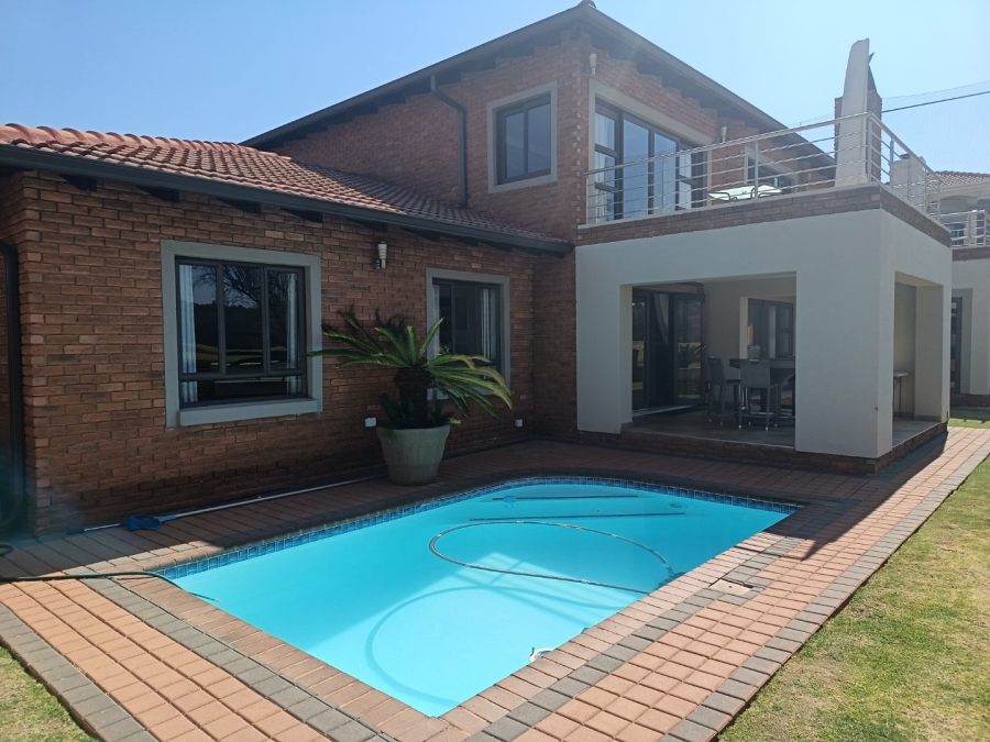 5 Bedroom Property for Sale in Centurion Golf Estate Gauteng