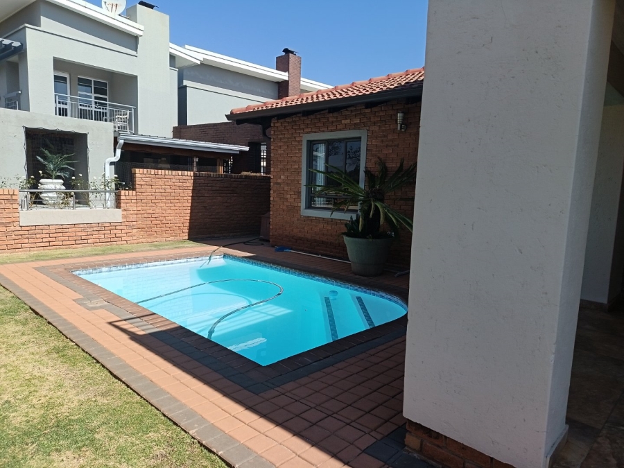 5 Bedroom Property for Sale in Centurion Golf Estate Gauteng