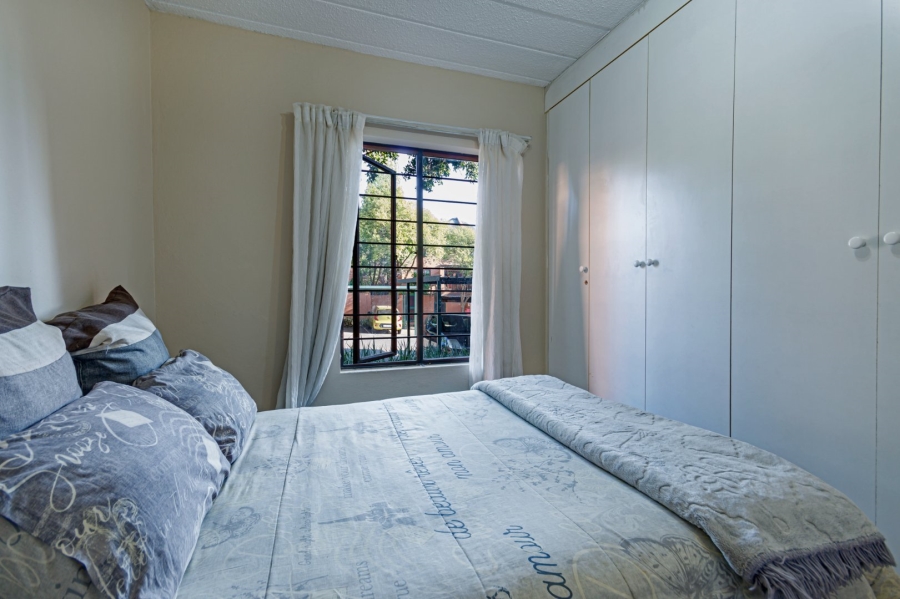 2 Bedroom Property for Sale in Sunninghill Gauteng