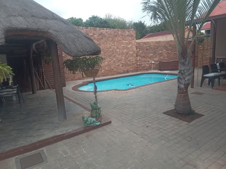 4 Bedroom Property for Sale in Parktown Estate Gauteng