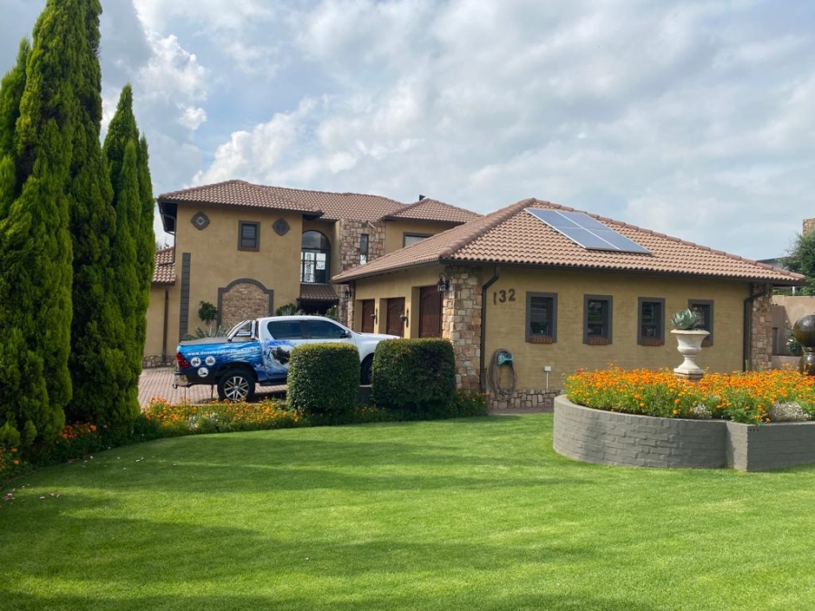 4 Bedroom Property for Sale in Aquavista Mountain Estate Gauteng