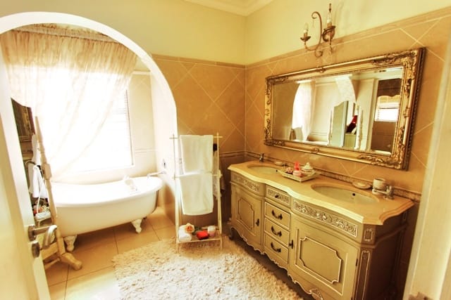 4 Bedroom Property for Sale in Aquavista Mountain Estate Gauteng