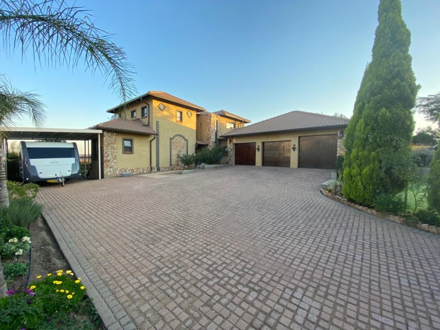 4 Bedroom Property for Sale in Aquavista Mountain Estate Gauteng