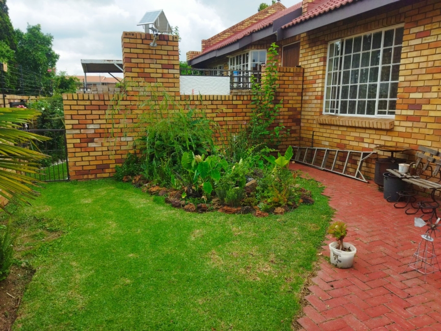 2 Bedroom Property for Sale in Croydon Gauteng