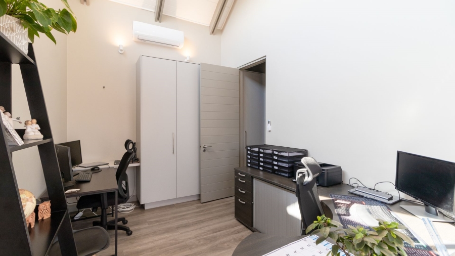 3 Bedroom Property for Sale in Serengeti Lifestyle Estate Gauteng
