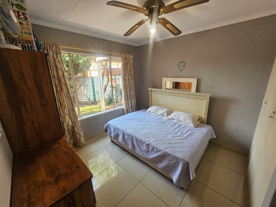 2 Bedroom Property for Sale in Eldoraigne Gauteng