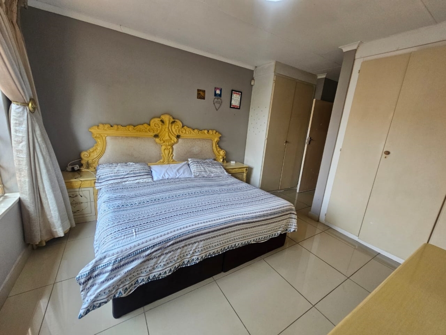 2 Bedroom Property for Sale in Eldoraigne Gauteng