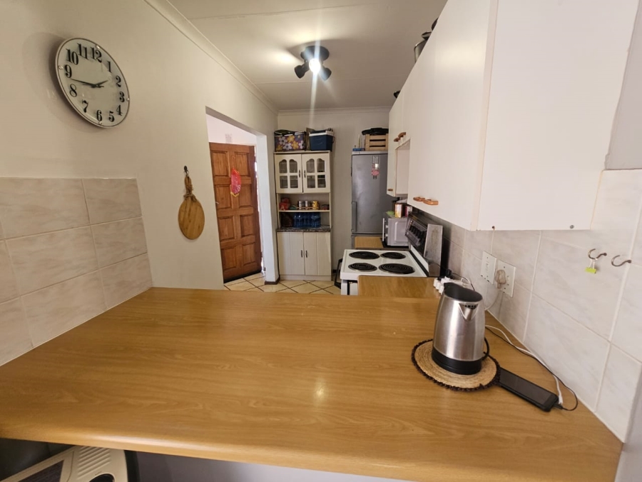 2 Bedroom Property for Sale in Eldoraigne Gauteng